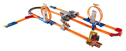 Hot Wheels Toy Car Track Set with Motorized Booster R910293
