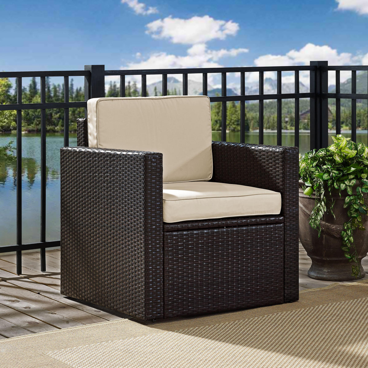 Brown Wicker Patio Arm Chair Z146