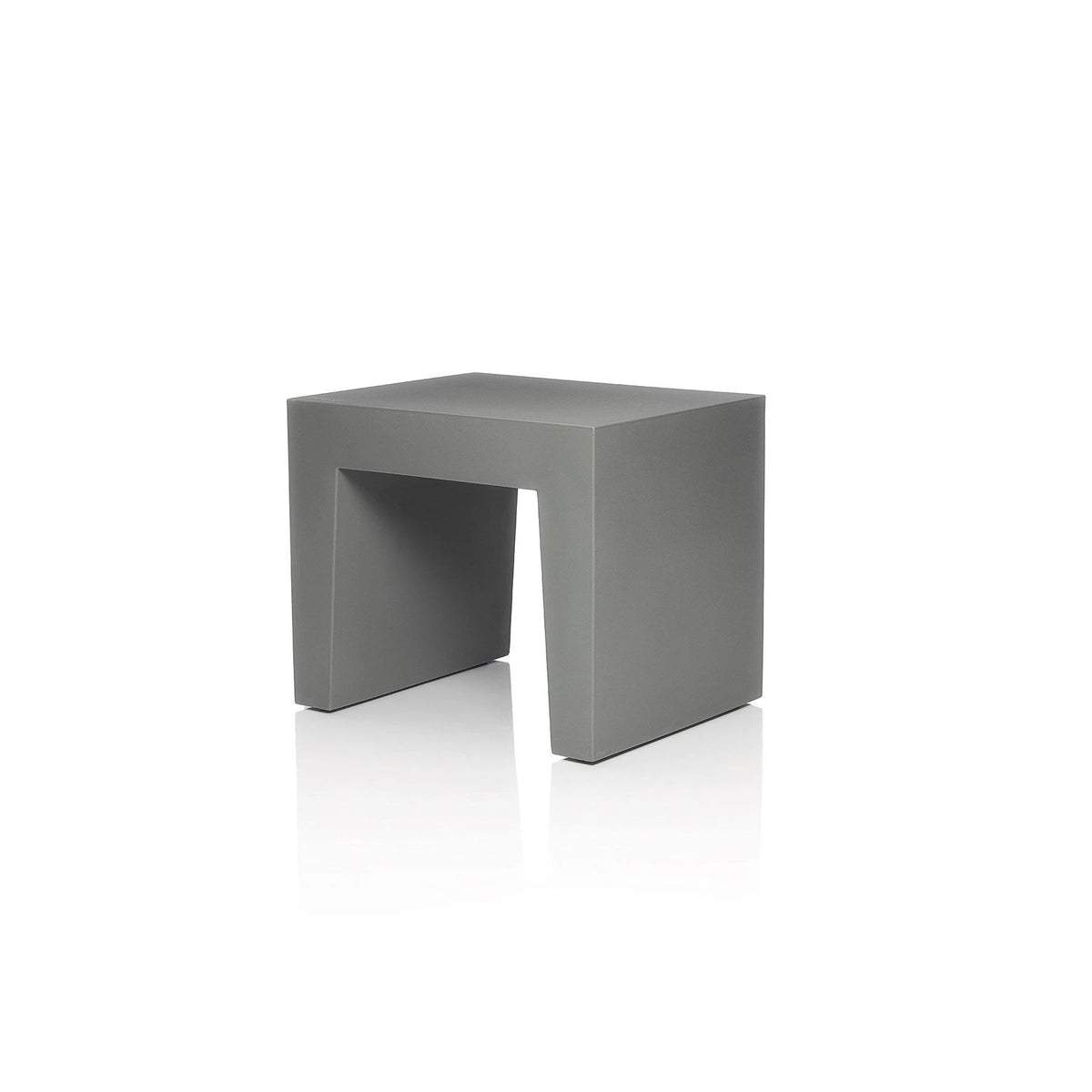 White Concrete Seat H864