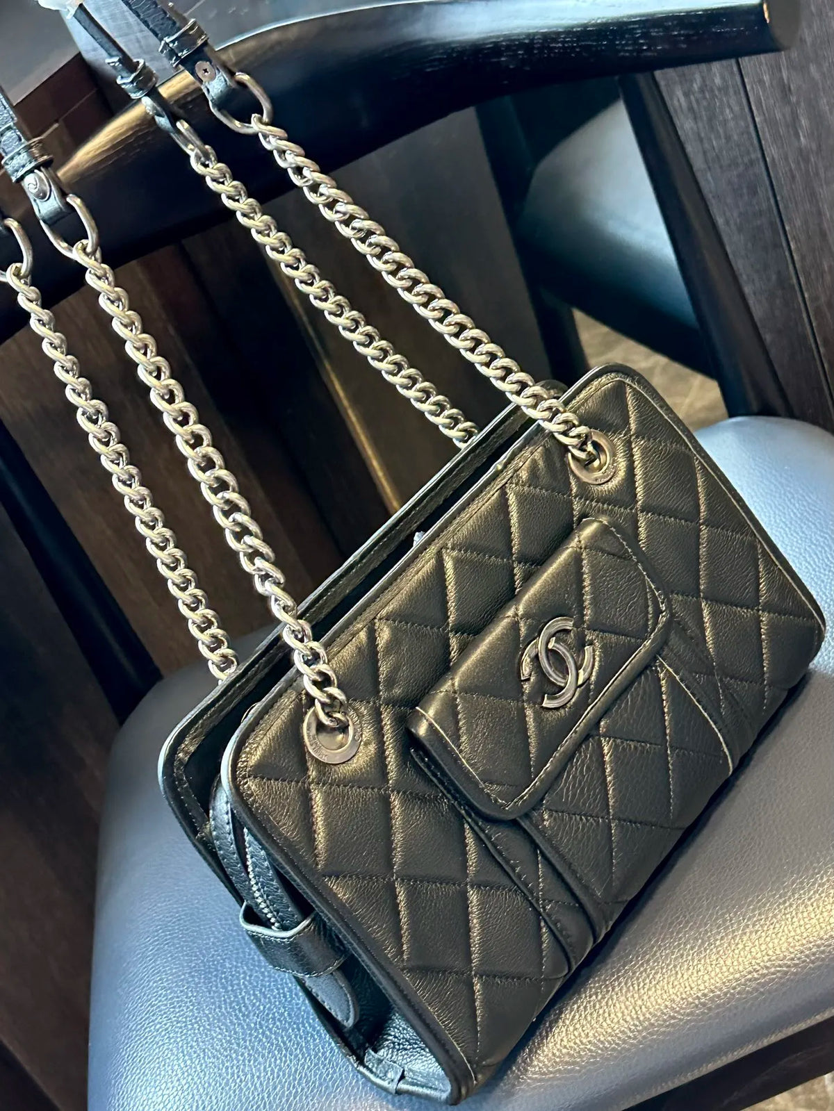 Quilted Calfskin Zip Shoulder Bag Black Z321393