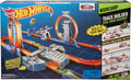 Hot Wheels Toy Car Track Set with Motorized Booster R910293