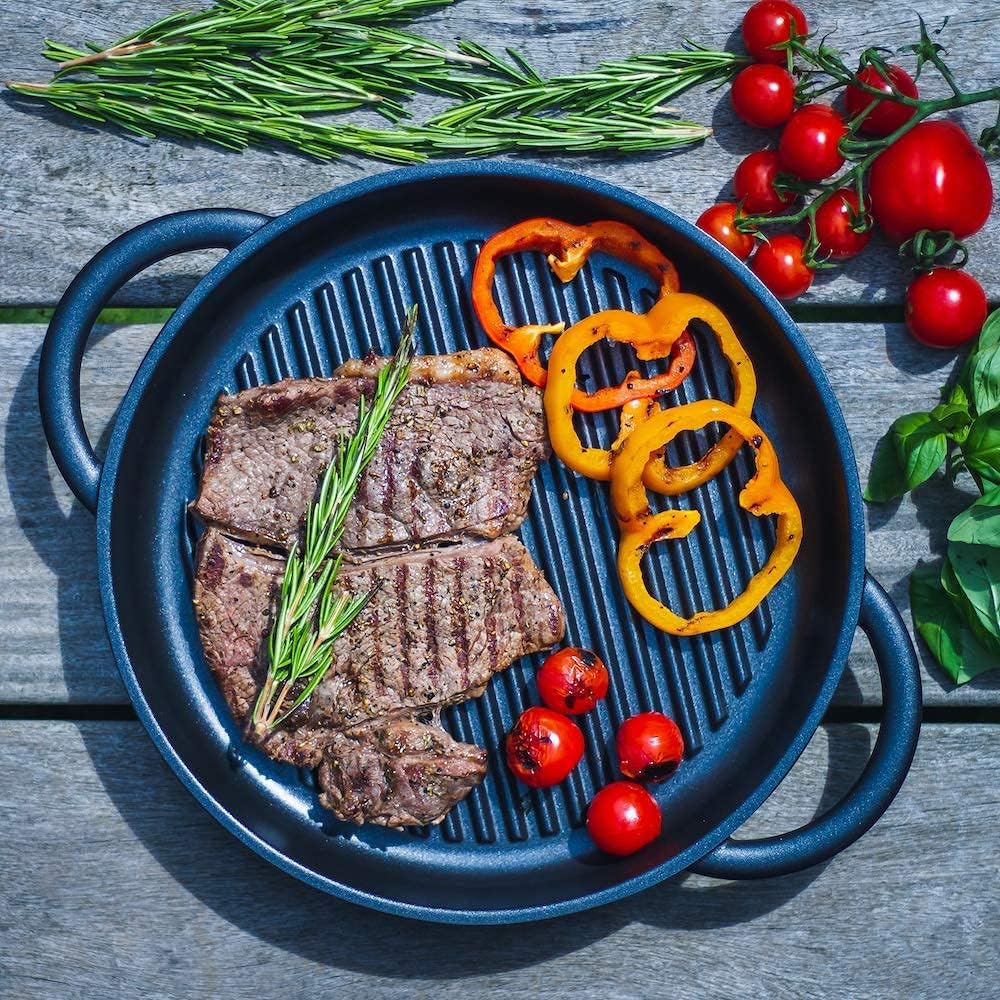 Cast Aluminium Griddle Pan with Glass Lid, 10.6 Diameter, Non-Stick V5271