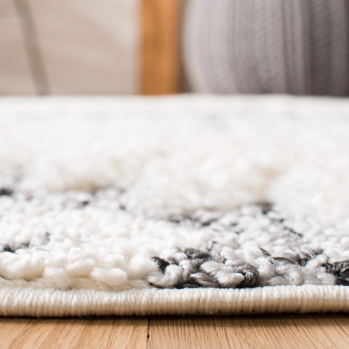 Ivory/Grey 9' x 12' Shag Area Rug R2749