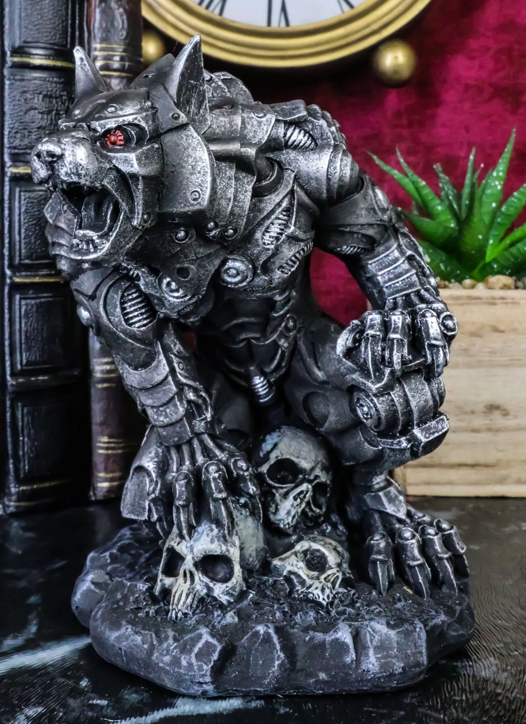 Steampunk Robotic Werewolf Crushing Skull Statue Figurine X948
